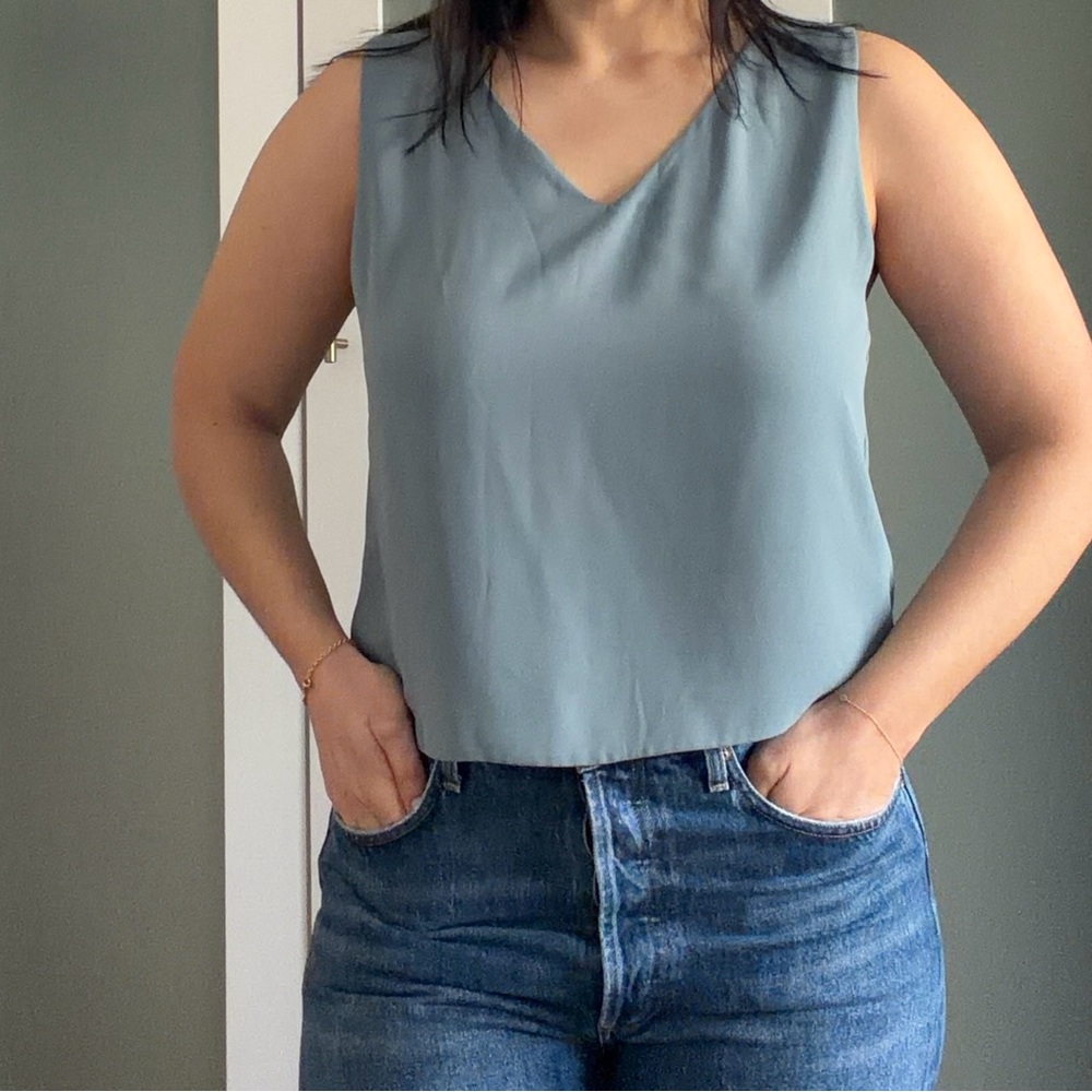 Babaton V-Neck Tank Top in Soft Blue